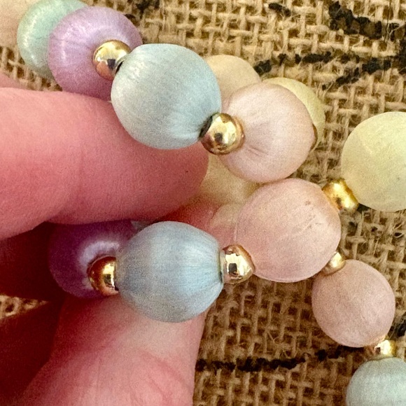 Vintage 1950-60’s Pastels Silk Thread Beaded Long Necklace - Picture 4 of 4